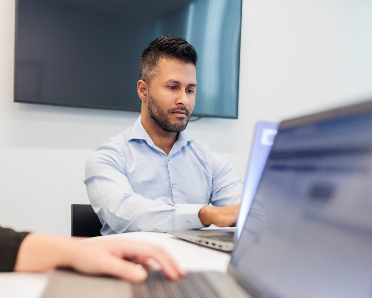 cybersecurity employee